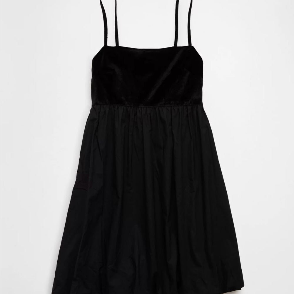Elegant Black Spaghetti Strap Dress